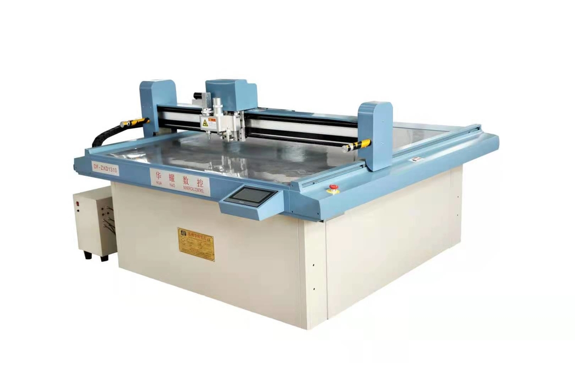Yarı Otomatik Dalgalanmış Kutusu Örnek Üretici Kesme Makinesi 40 - 1500mm/s