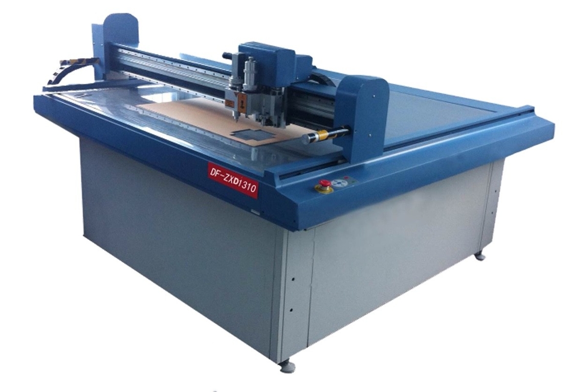 Yarı Otomatik Dalgalanmış Kutusu Örnek Üretici Kesme Makinesi 40 - 1500mm/s