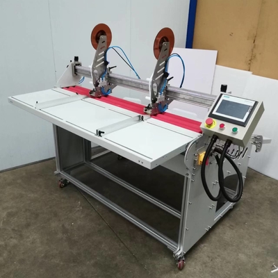 Kraft Kağıt ve PVC Pano İçin PLC Yapışkan Bant Aplikatör Makinesi