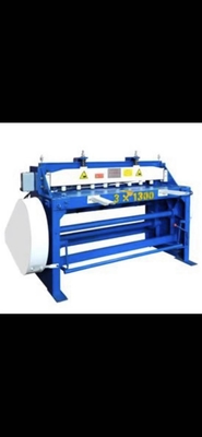Büyük Ayak Plakası Metal Kesme Makinesi Çelik Levha Kesme Makinesi Çok Fonksiyonlu